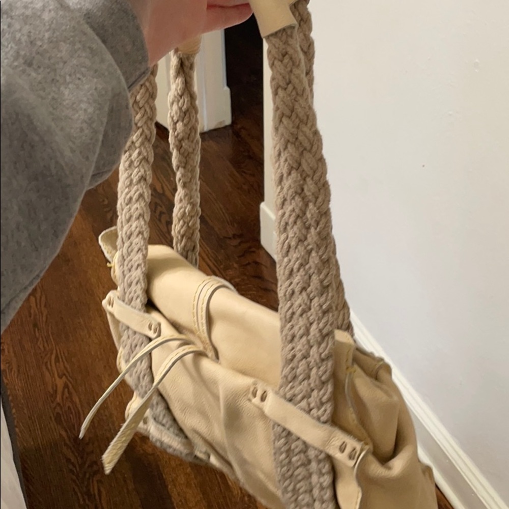 tote - Picture 2 of 5